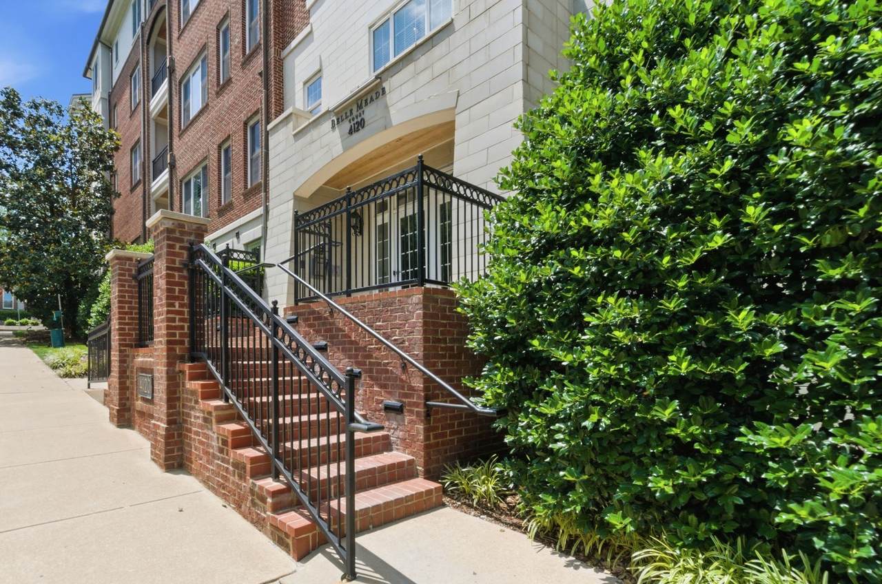 4120 Ridgefield Dr - Photo 1