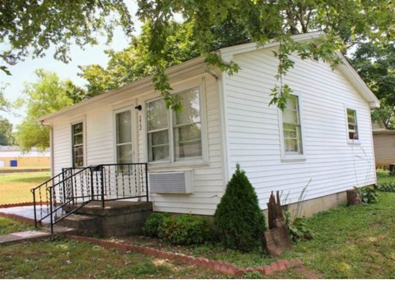 372 S Spring St - Photo 1