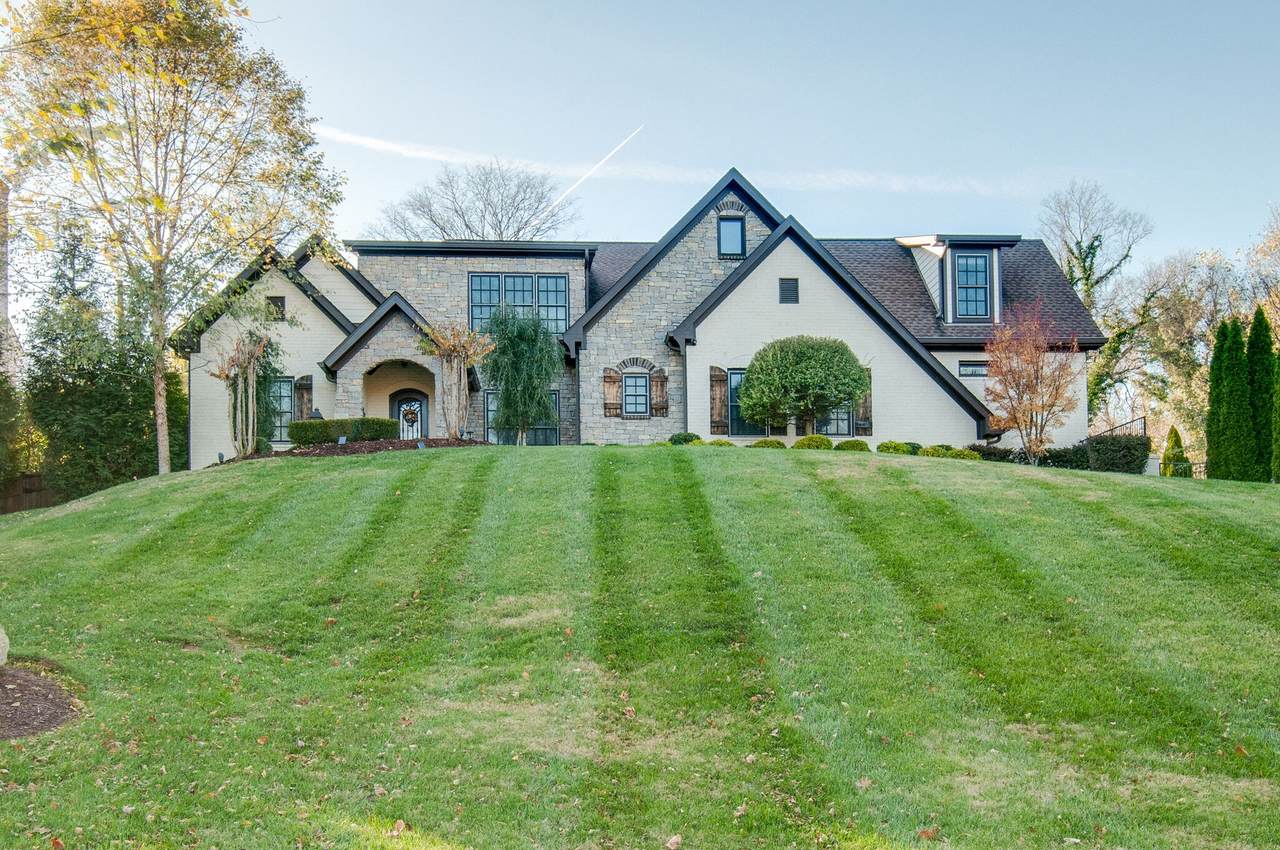 4001 Wallace Ln - Photo 1