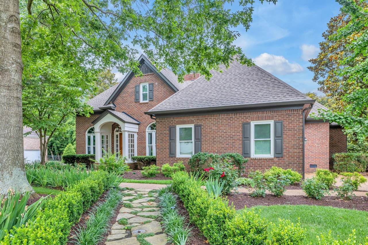 729 Harrow Ln - Photo 1