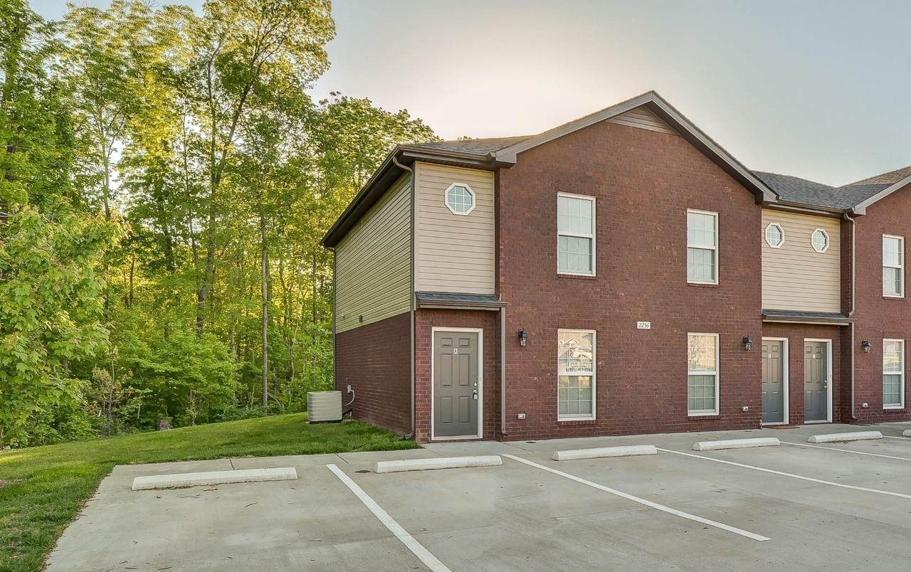 2256C Mccormick - Photo 1