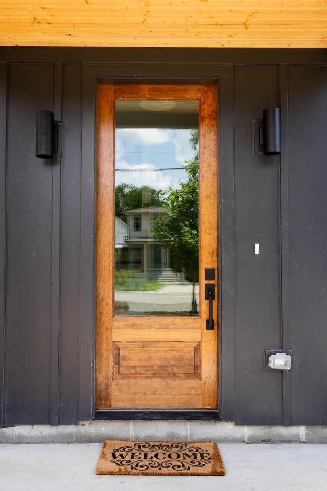 https://bt-photos.global.ssl.fastly.net/nashville/1280_boomver_1_RTC3223027-1.jpg