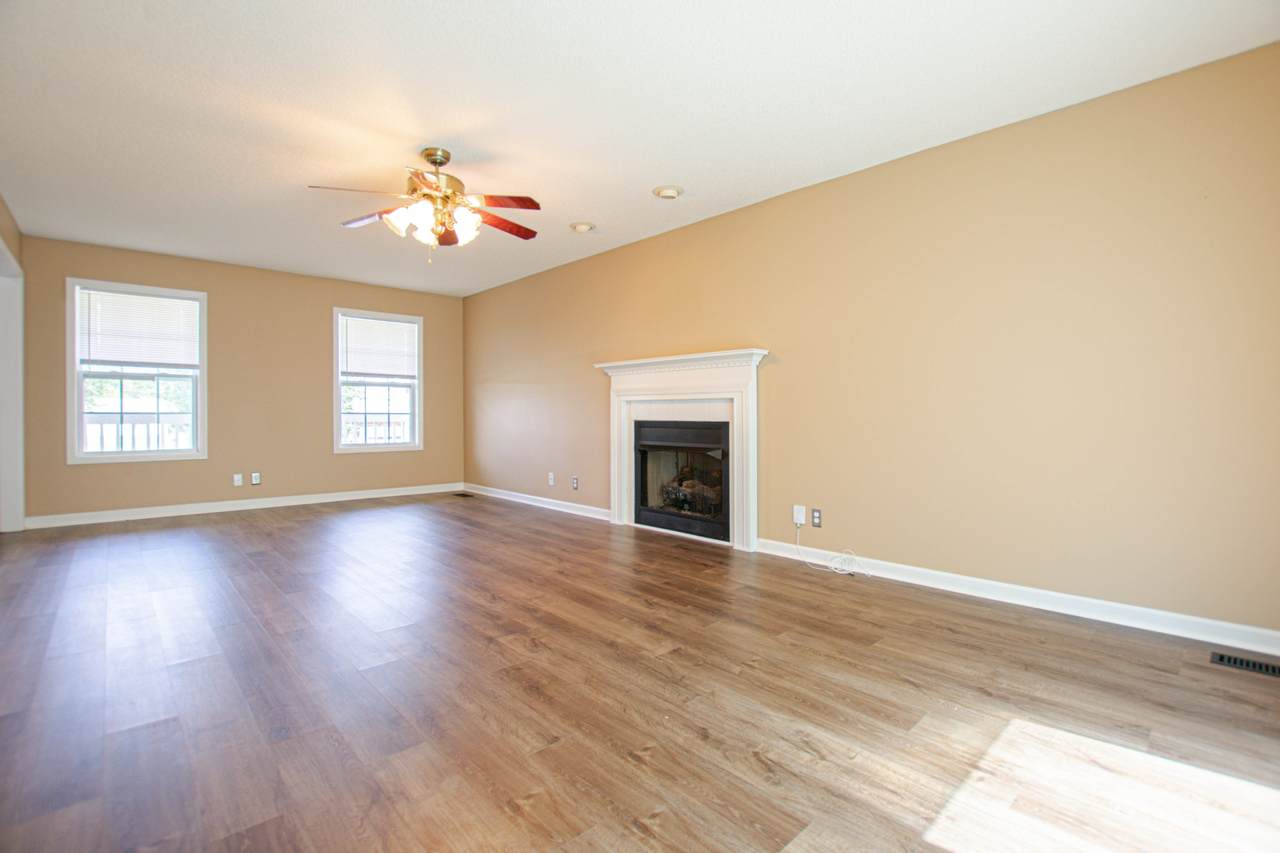 https://bt-photos.global.ssl.fastly.net/nashville/1280_boomver_1_RTC3223044-1.jpg