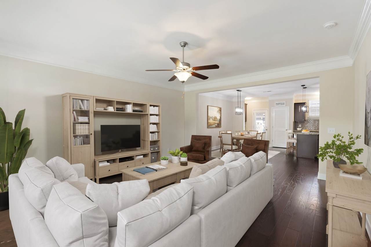 729 Westcott Ln - Photo 1