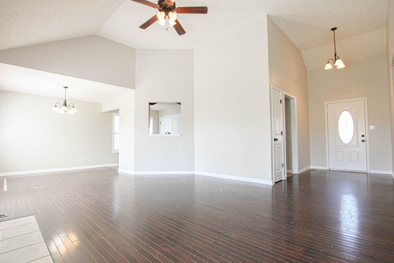 https://bt-photos.global.ssl.fastly.net/nashville/1280_boomver_1_RTC3223067-1.jpg