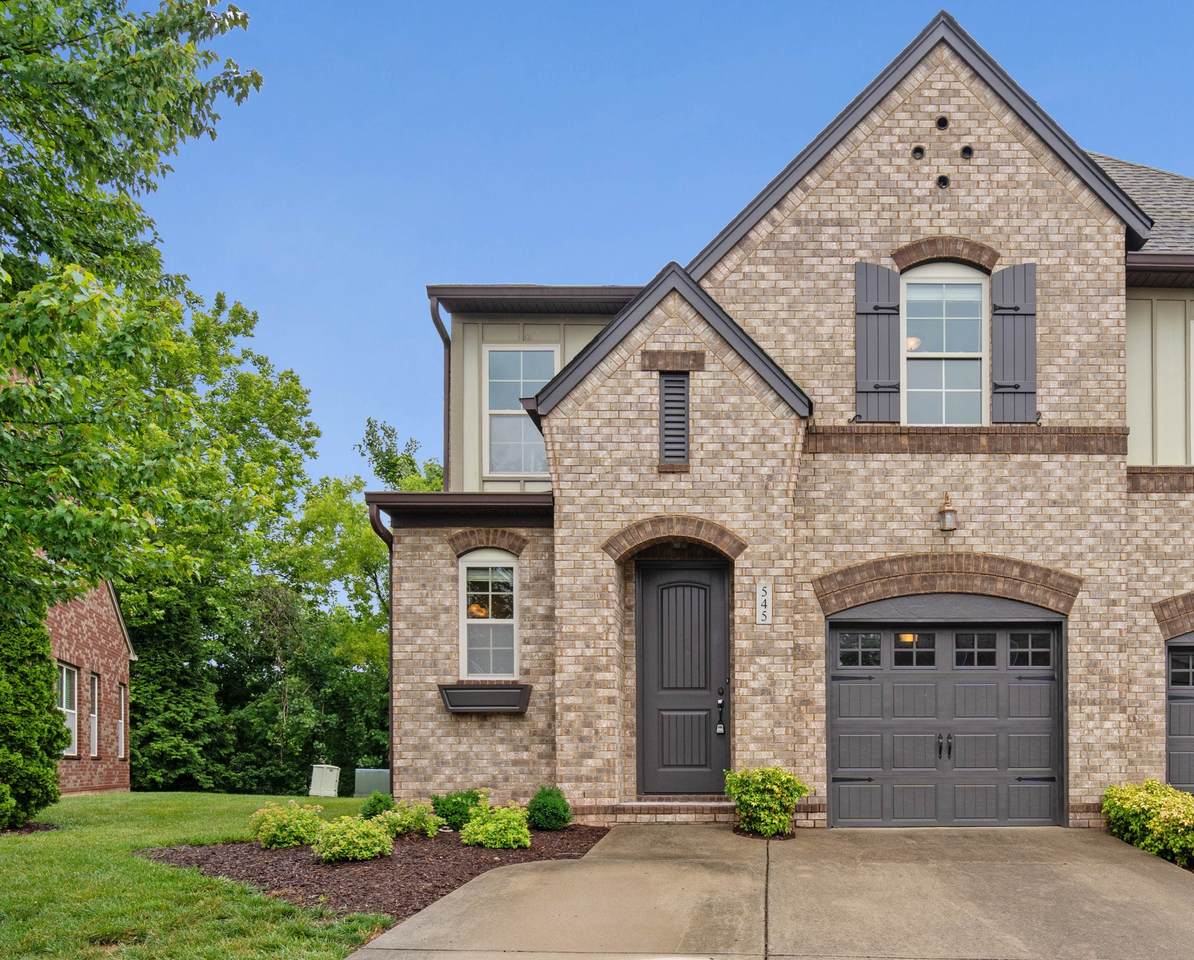 545 Millwood Ln - Photo 1