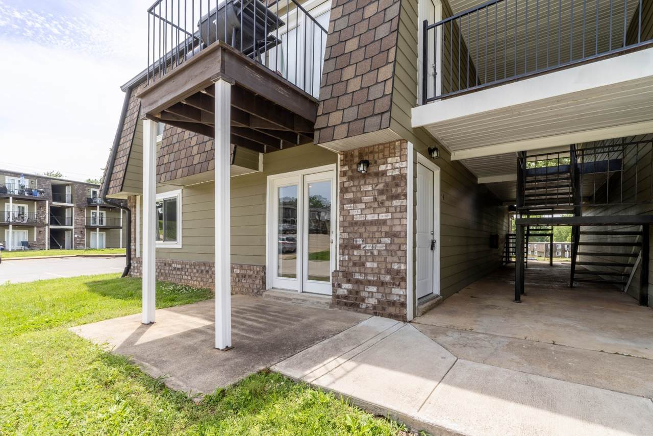 311 Hawkins Road - Photo 1