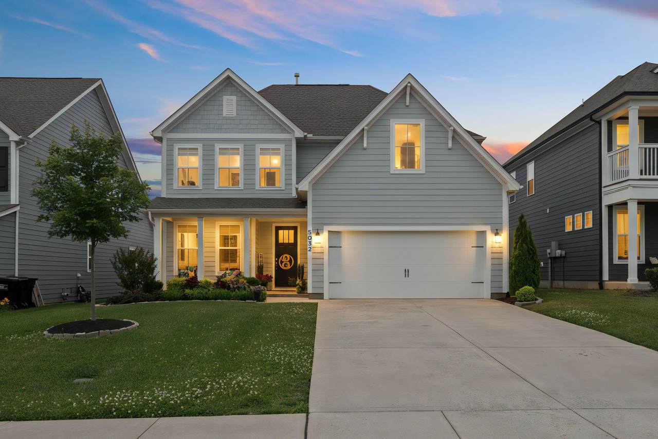 5032 Bridgemore Blvd - Photo 1