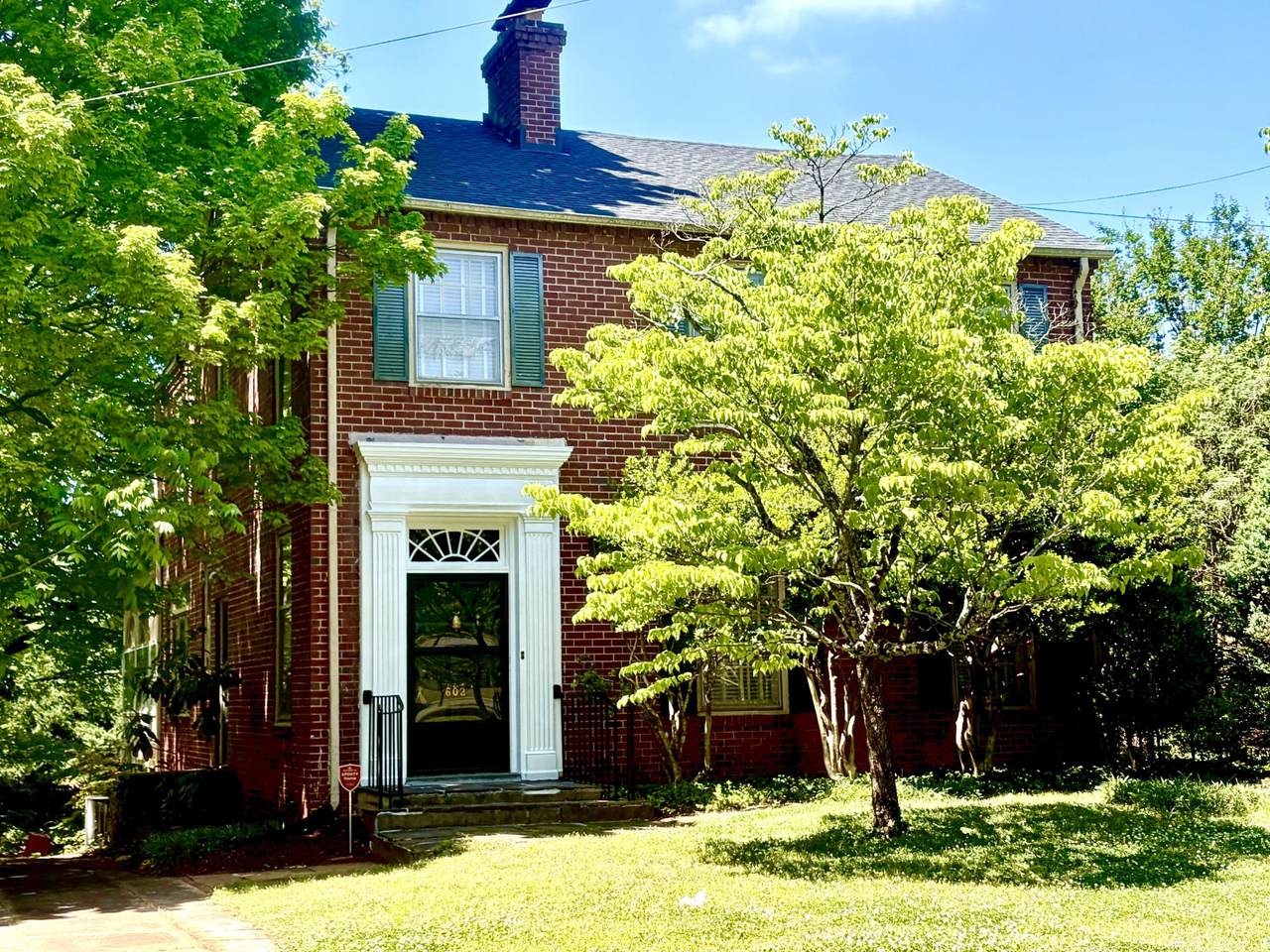 602 E Madison Avenue - Photo 1