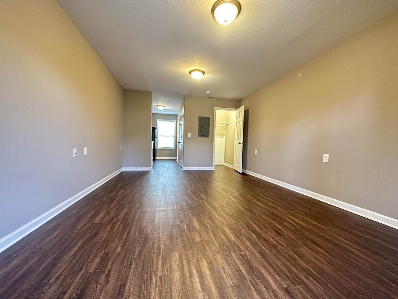 https://bt-photos.global.ssl.fastly.net/nashville/1280_boomver_1_RTC3223664-1.jpg