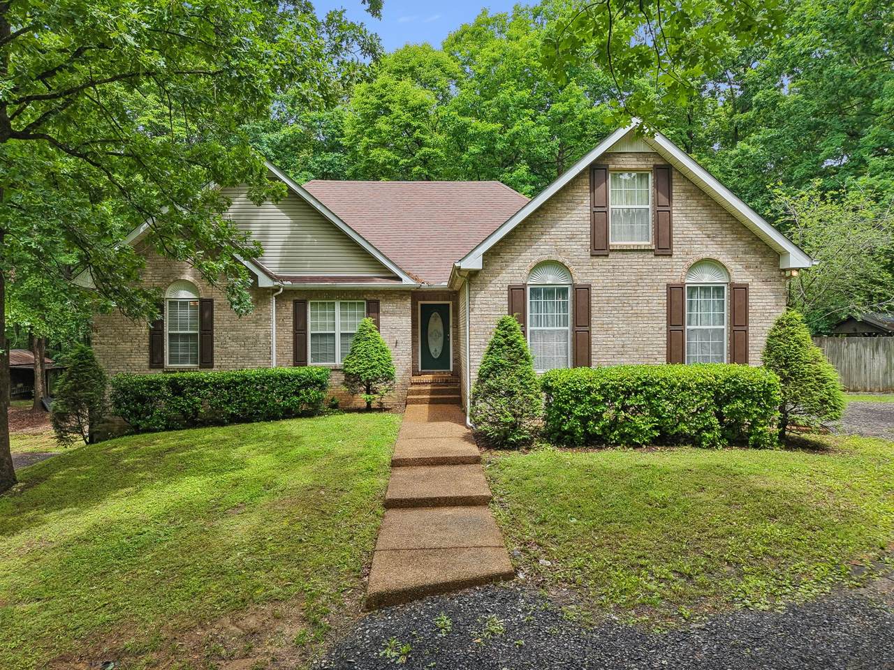 5668 Pinewood Rd - Photo 1