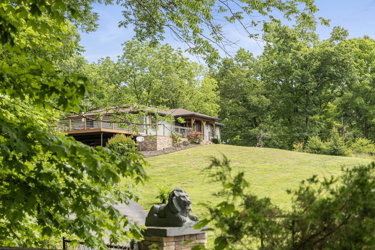 7623 Highway 100 - Photo 1