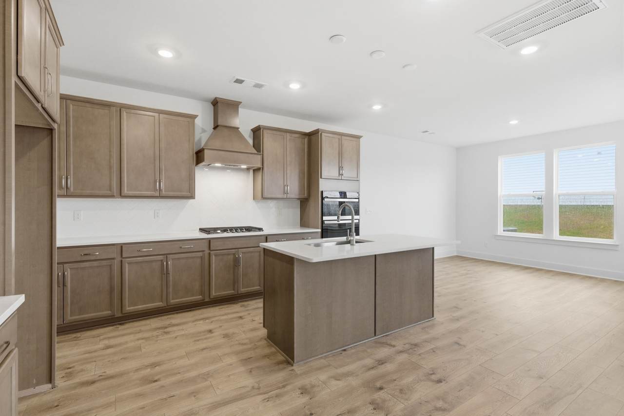 1004 Timothy Lane - Photo 1