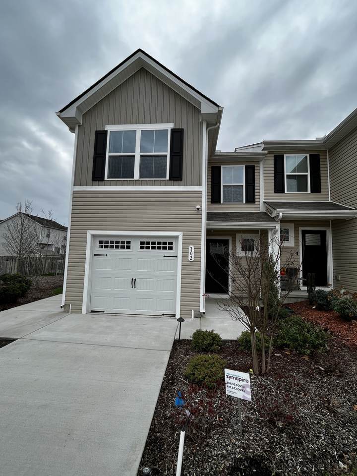 302 Sunny View Drive - Photo 1
