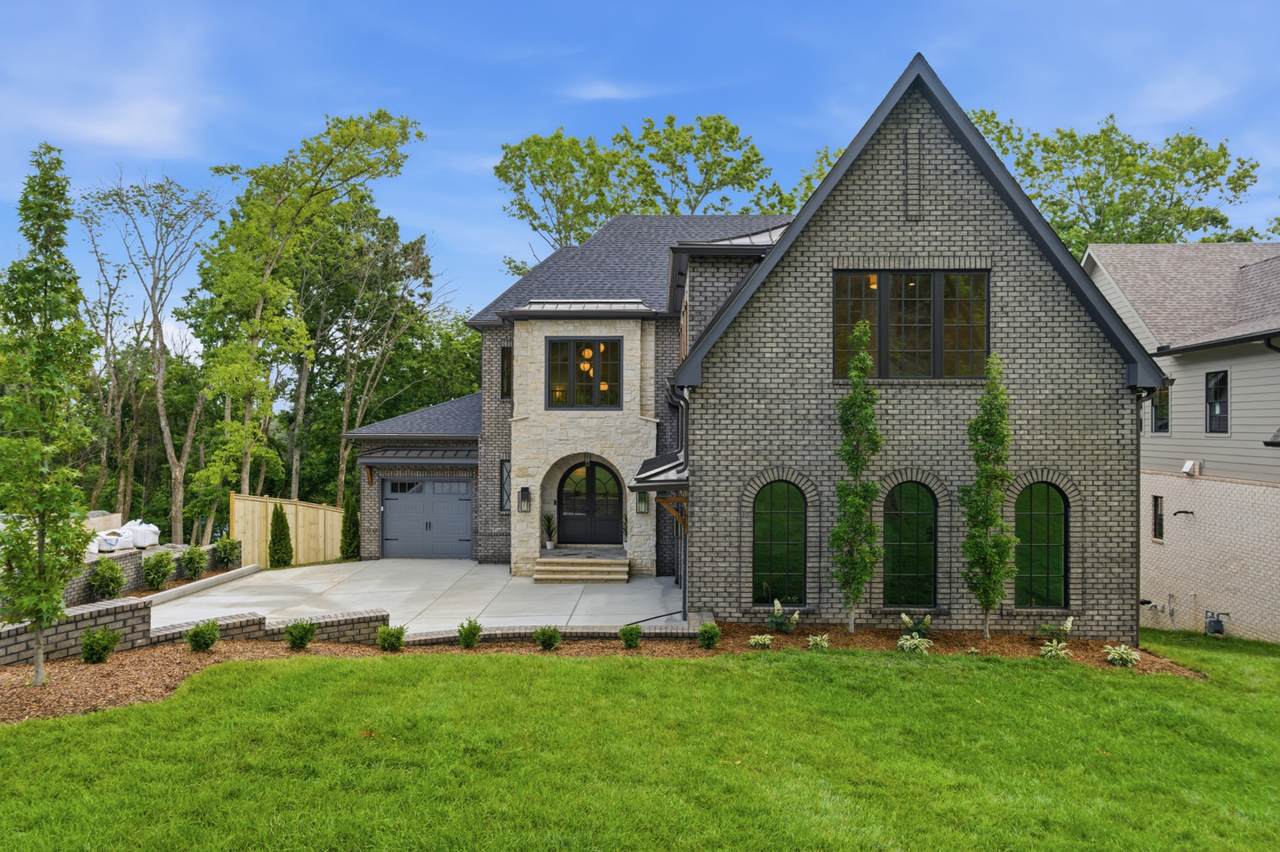 1006 Rodney Dr - Photo 1