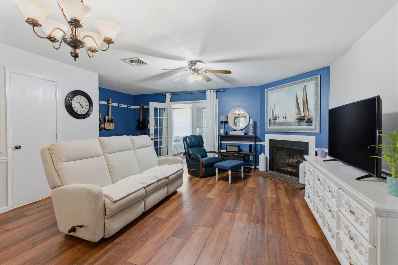 541 River Rock Blvd - Photo 1