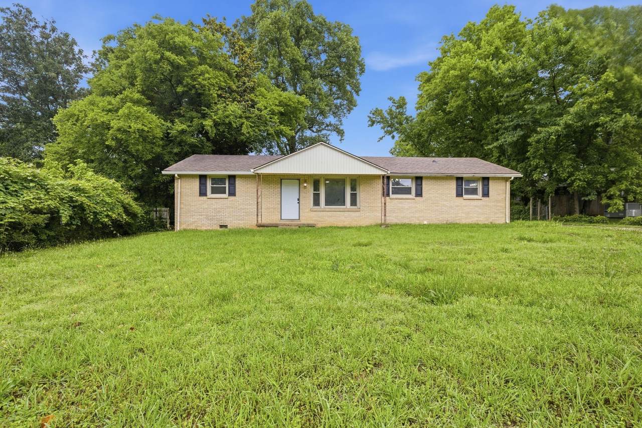 13 Charlemagne Blvd - Photo 1