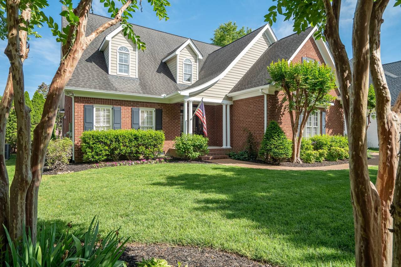 668 Springlake Dr - Photo 1
