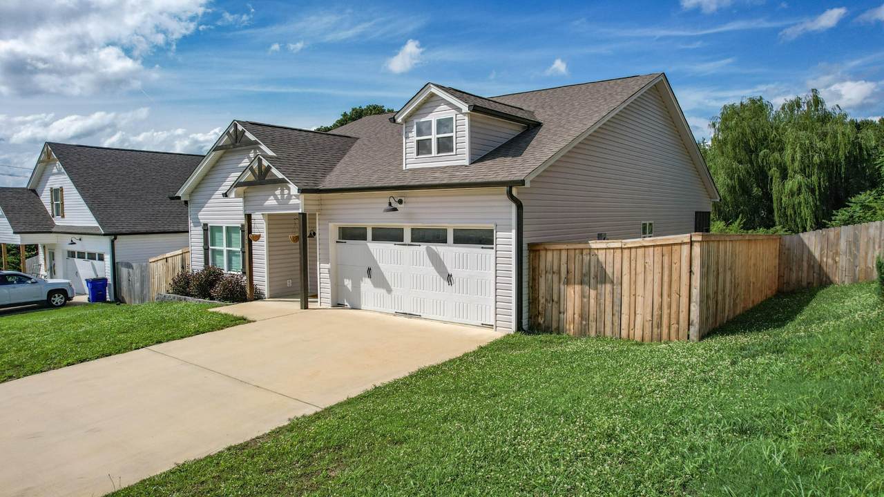 https://bt-photos.global.ssl.fastly.net/nashville/1280_boomver_1_RTC3224314-1.jpg