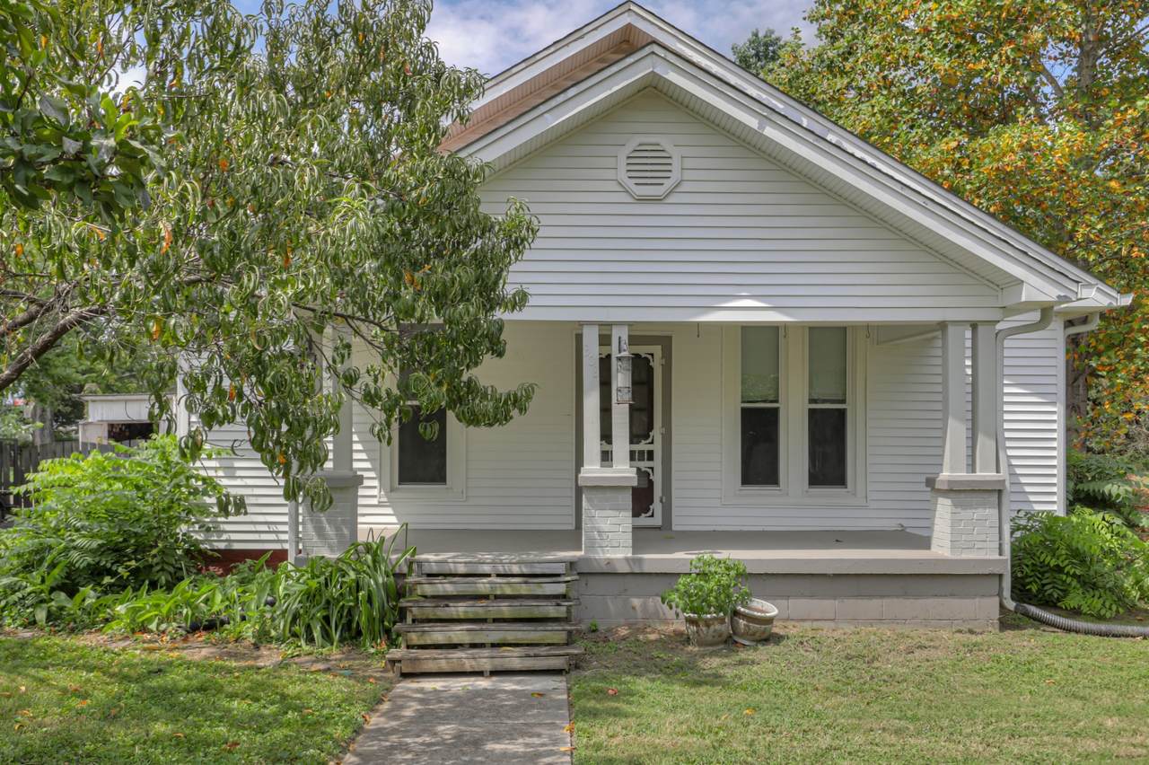 308 Elm Ave - Photo 1