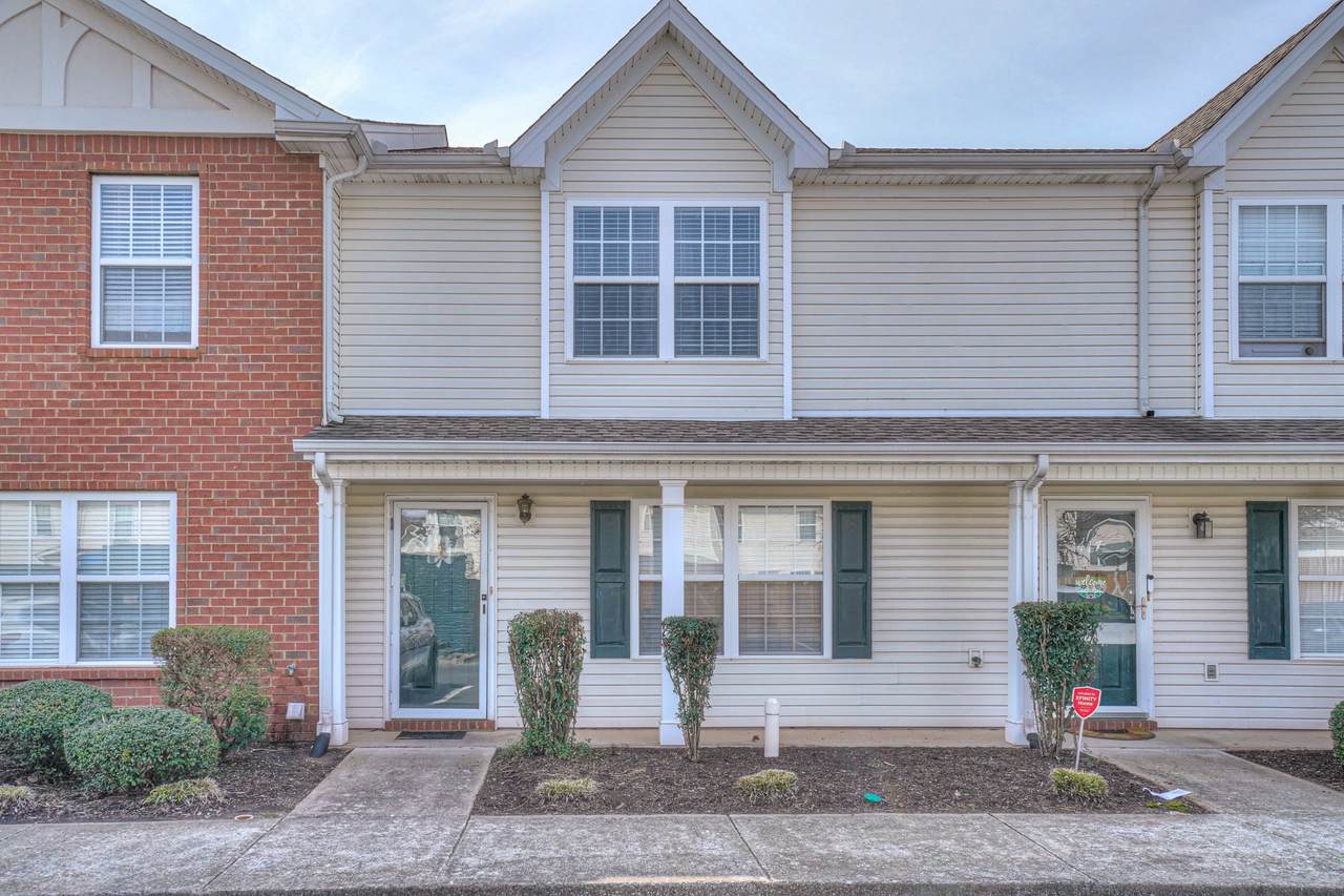415 Arapaho Dr - Photo 1