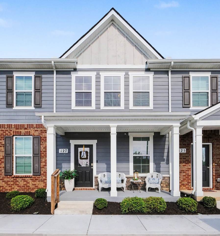 127 Grayson Cir - Photo 1