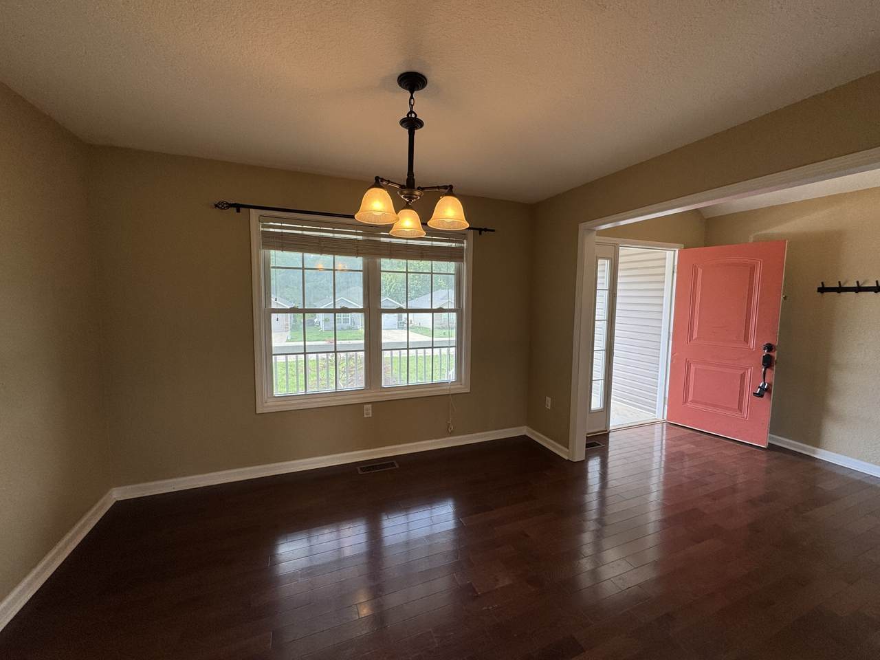 https://bt-photos.global.ssl.fastly.net/nashville/1280_boomver_1_RTC3224910-1.jpg