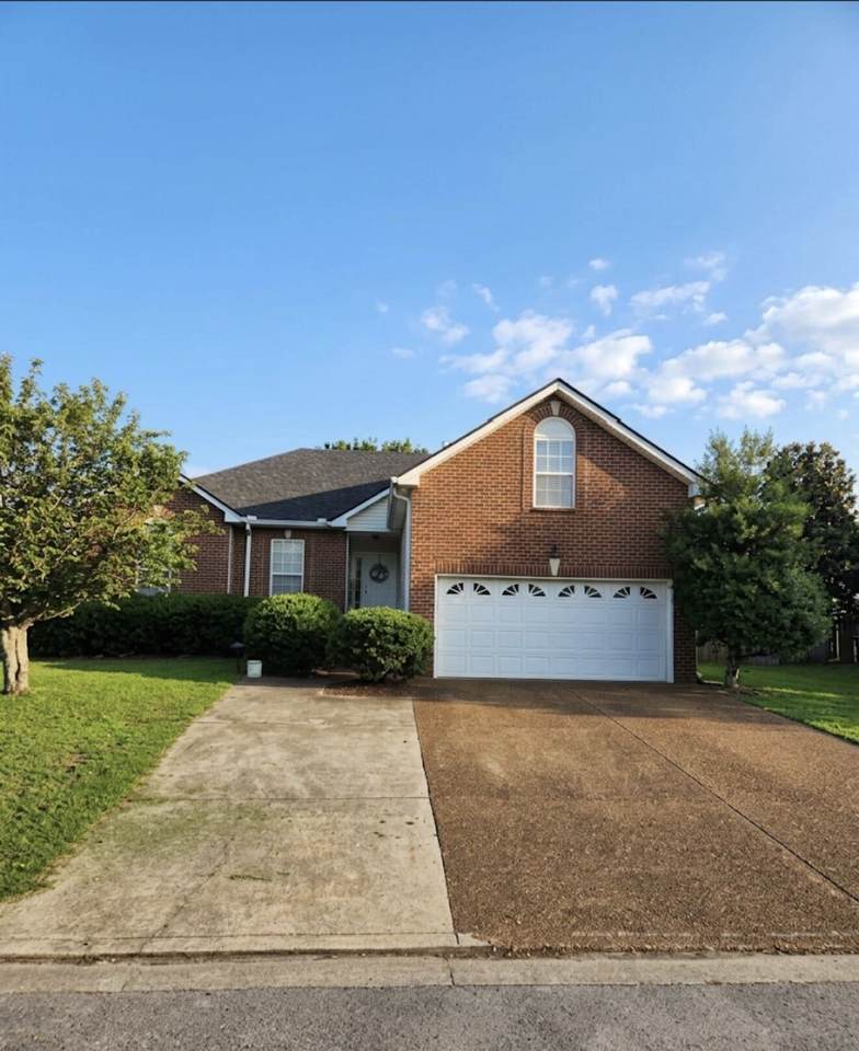 124 Shannon Ave - Photo 1