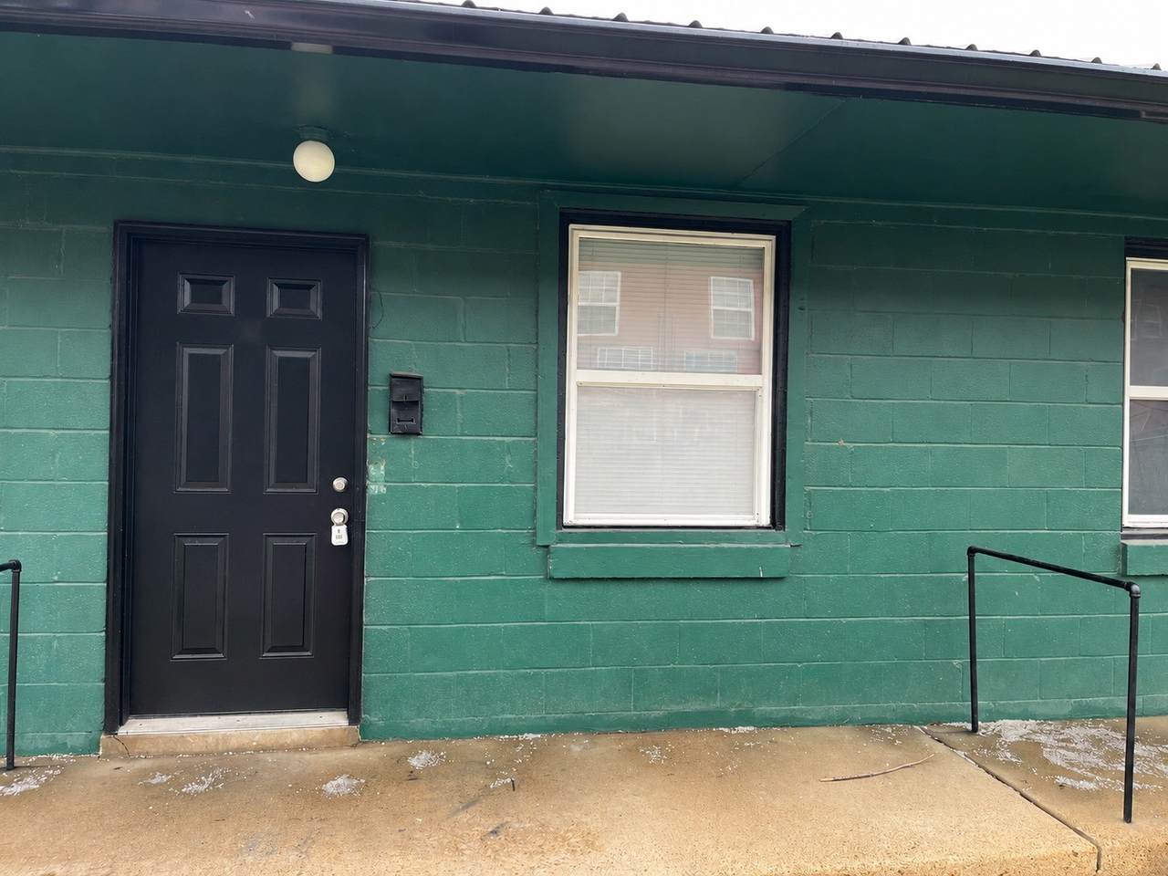 1341 Lewis St - Photo 1