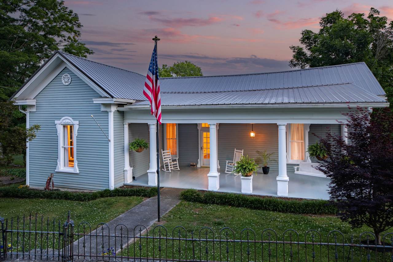 1586 Main St - Photo 1
