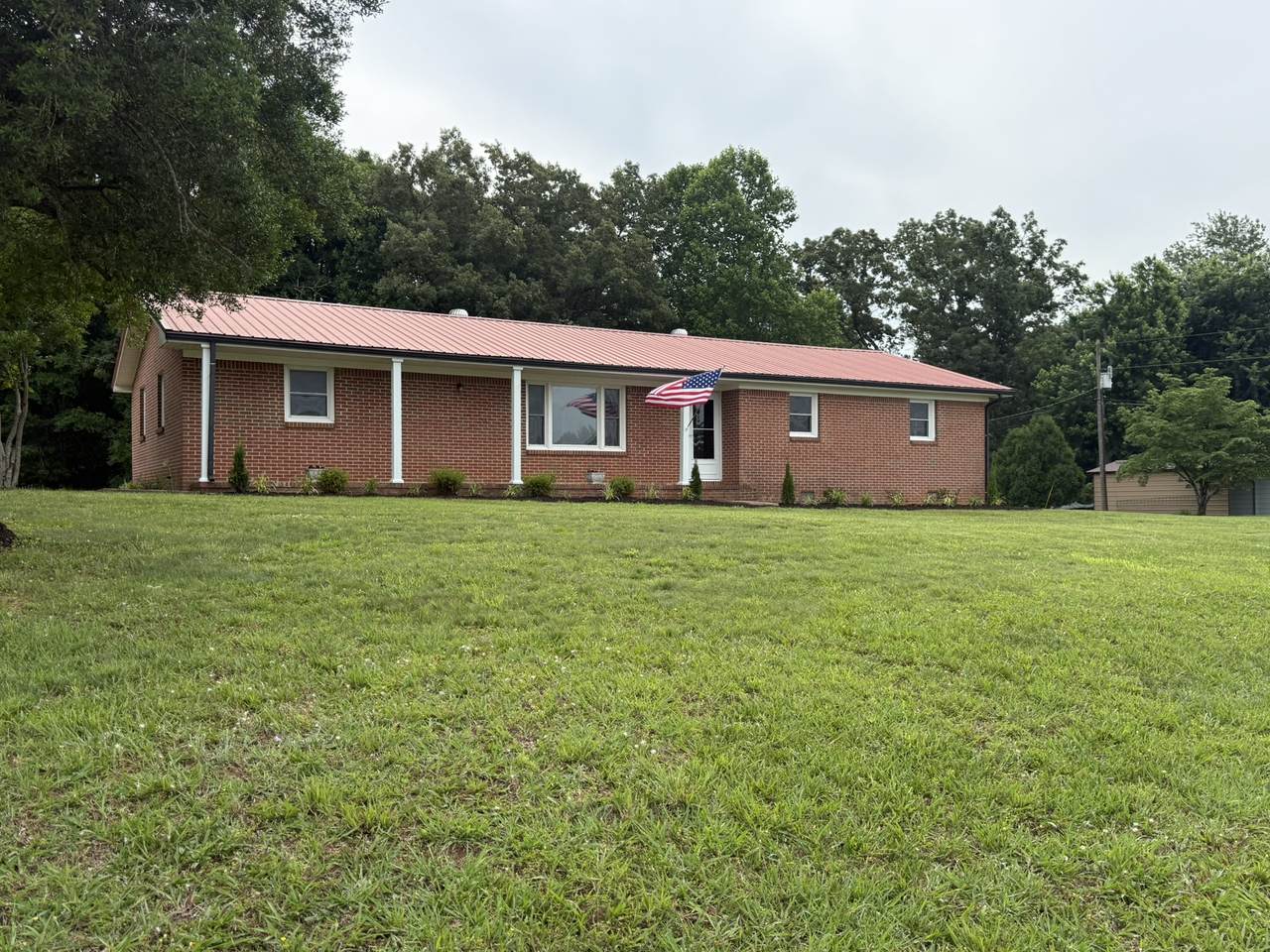 https://bt-photos.global.ssl.fastly.net/nashville/1280_boomver_1_RTC3225107-1.jpg