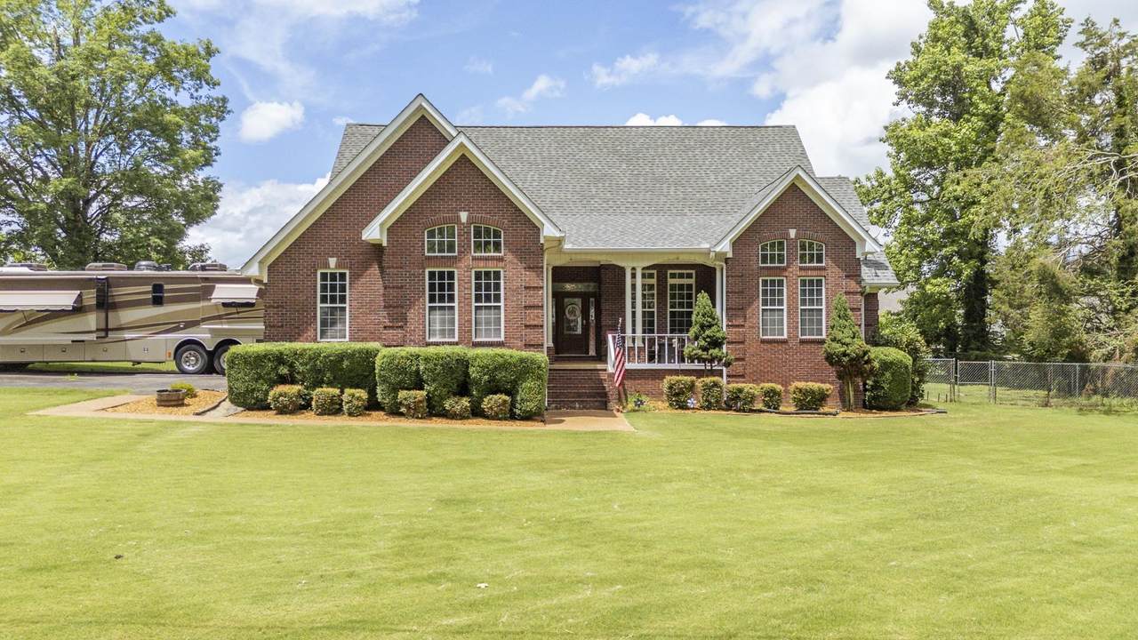 135 Betsy Dr - Photo 1