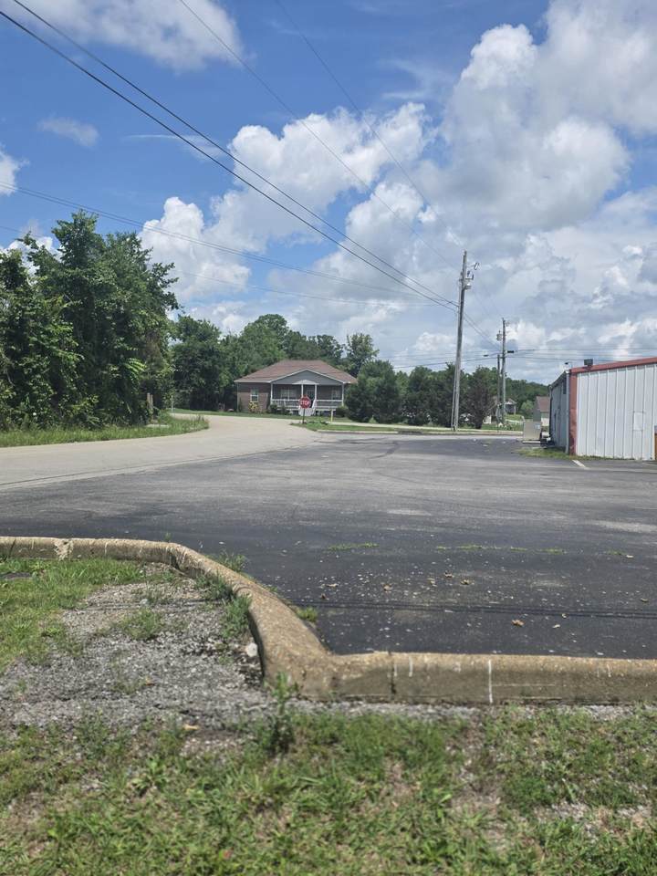 https://bt-photos.global.ssl.fastly.net/nashville/1280_boomver_1_RTC3225487-1.jpg