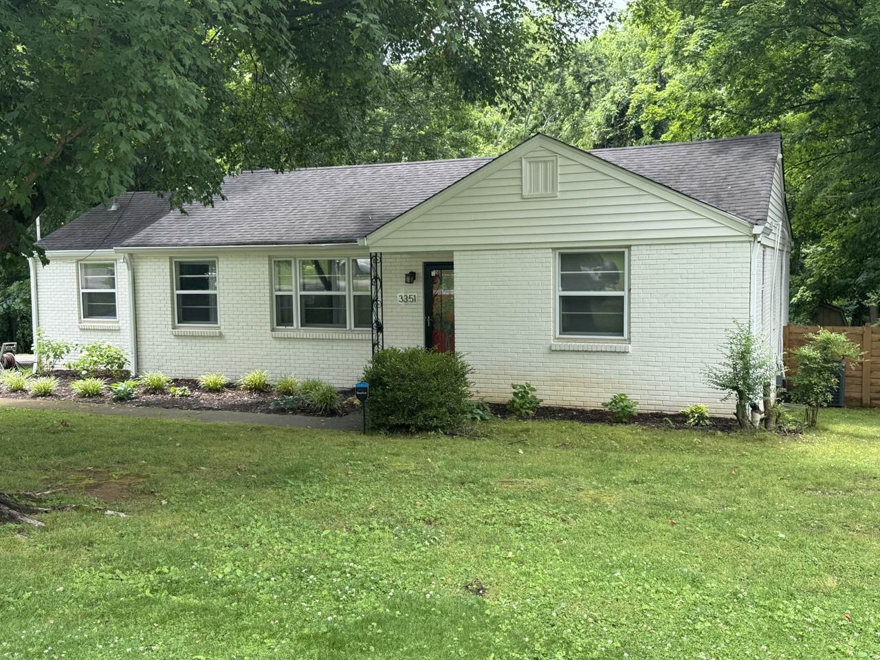 https://bt-photos.global.ssl.fastly.net/nashville/1280_boomver_1_RTC3225521-1.jpg