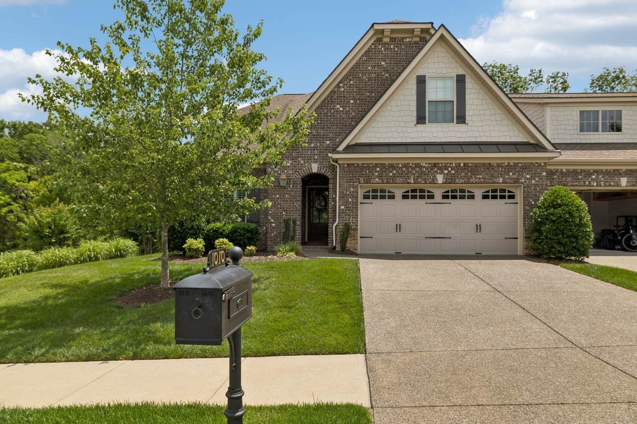 1010 Callaway Dr - Photo 1