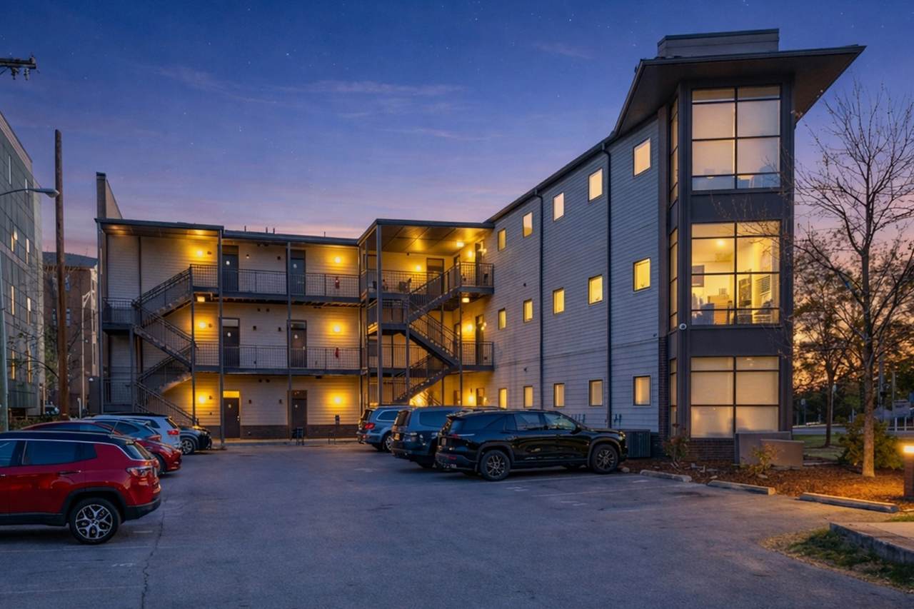 1700 Belcourt Ave - Photo 1