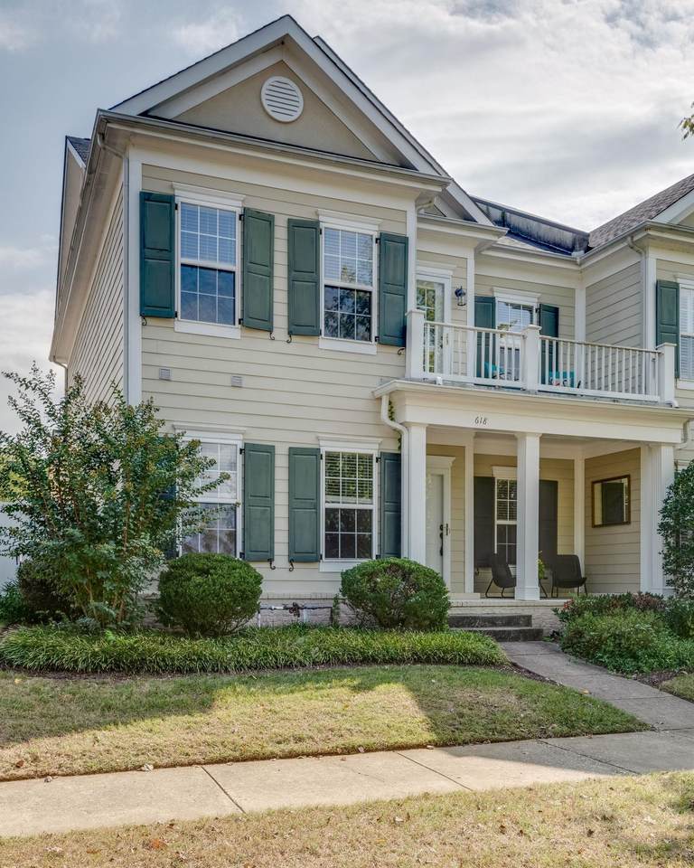 618 Springlake Dr - Photo 1