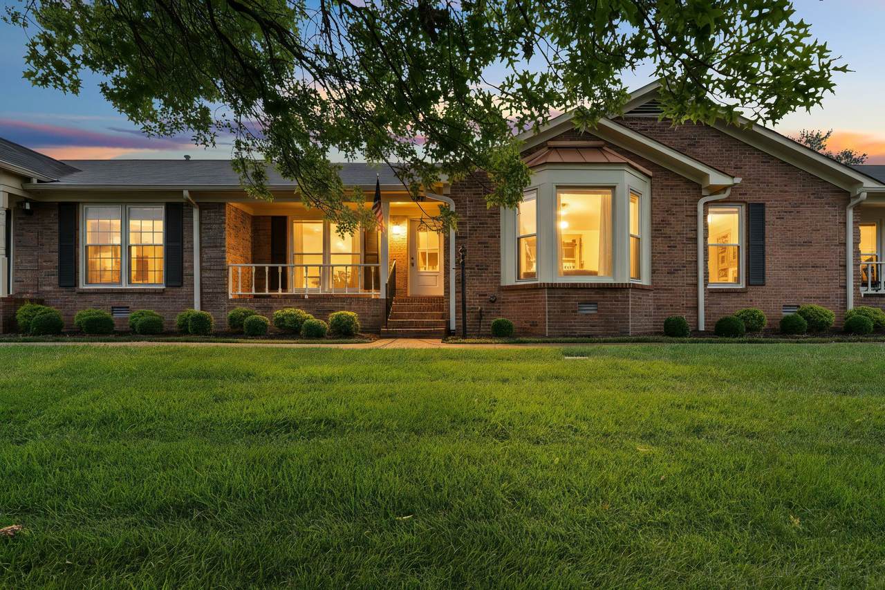 2123 River Chase Dr - Photo 1