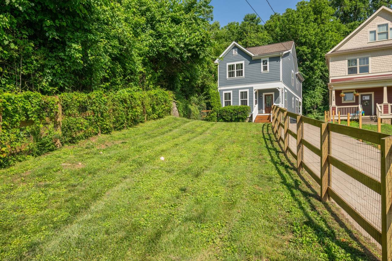 700 Eastland Ct - Photo 1