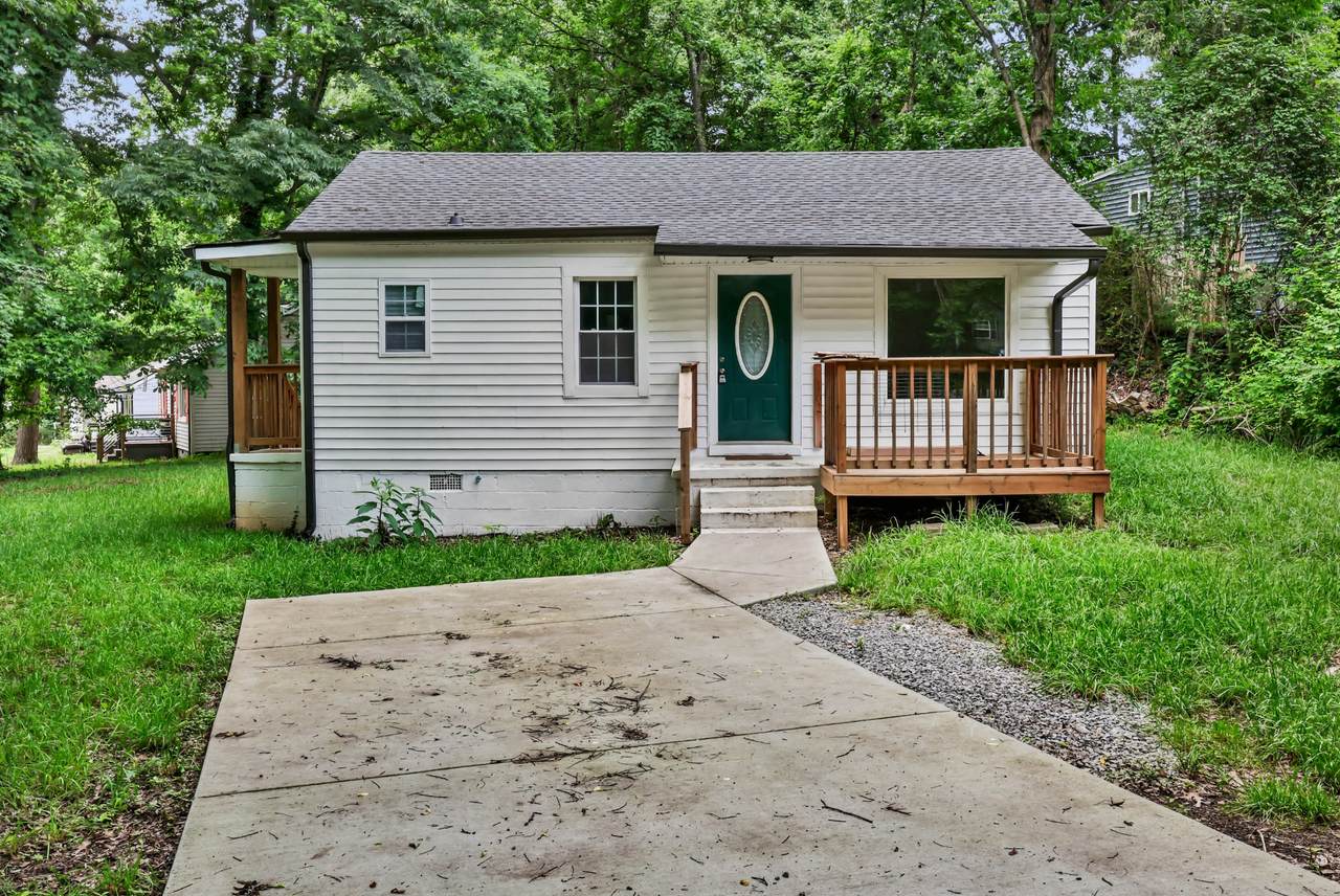 1010 Ridgecrest Dr - Photo 1