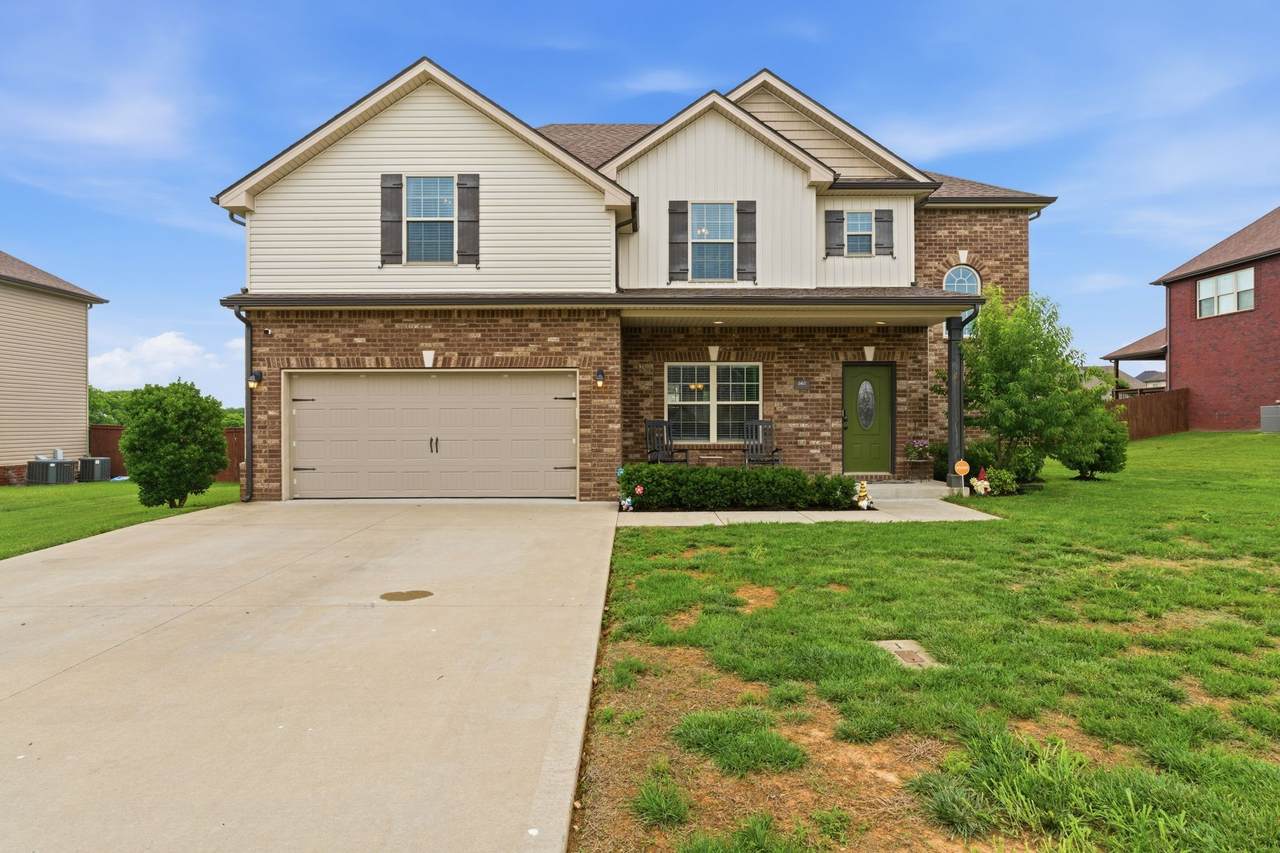 567 Larkspur Dr - Photo 1