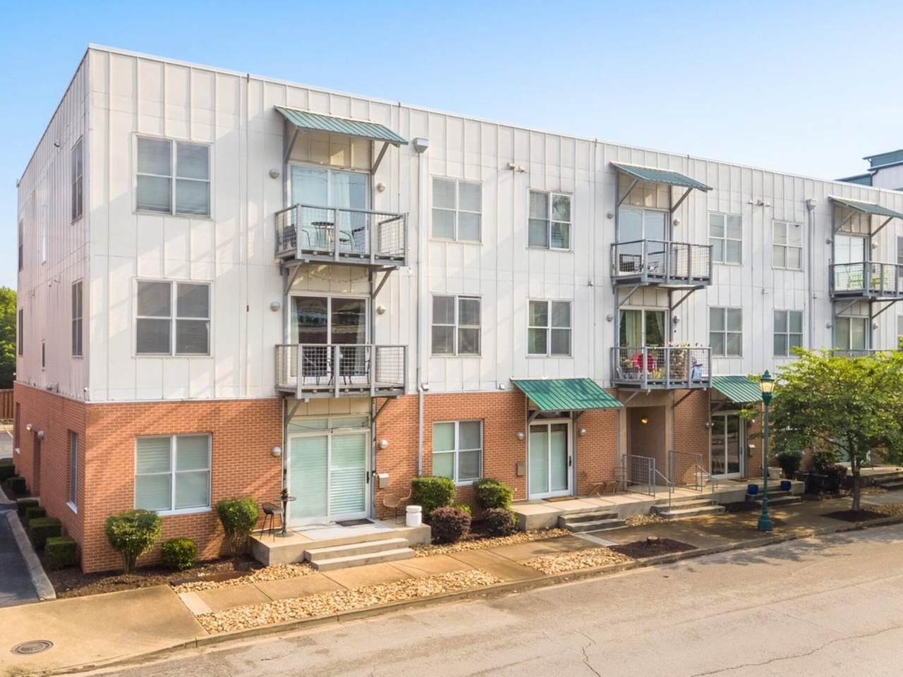 1609 Long Street - Photo 1