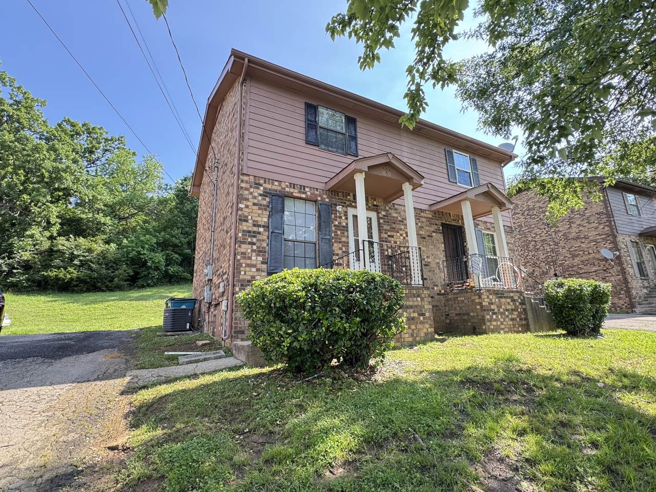3010 Conviser Dr - Photo 1