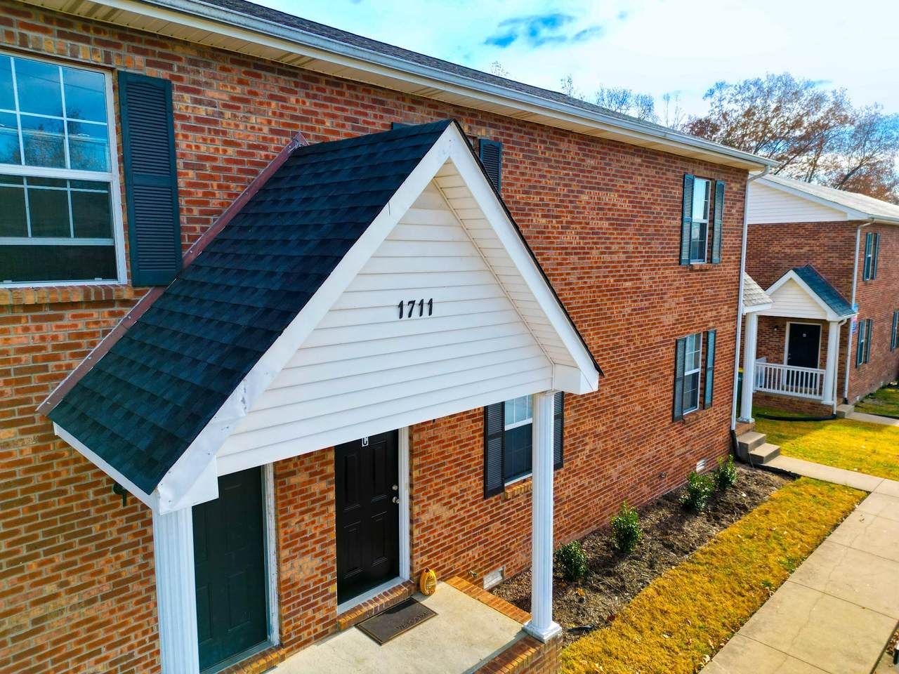 1711 Baltimore Dr - Photo 1