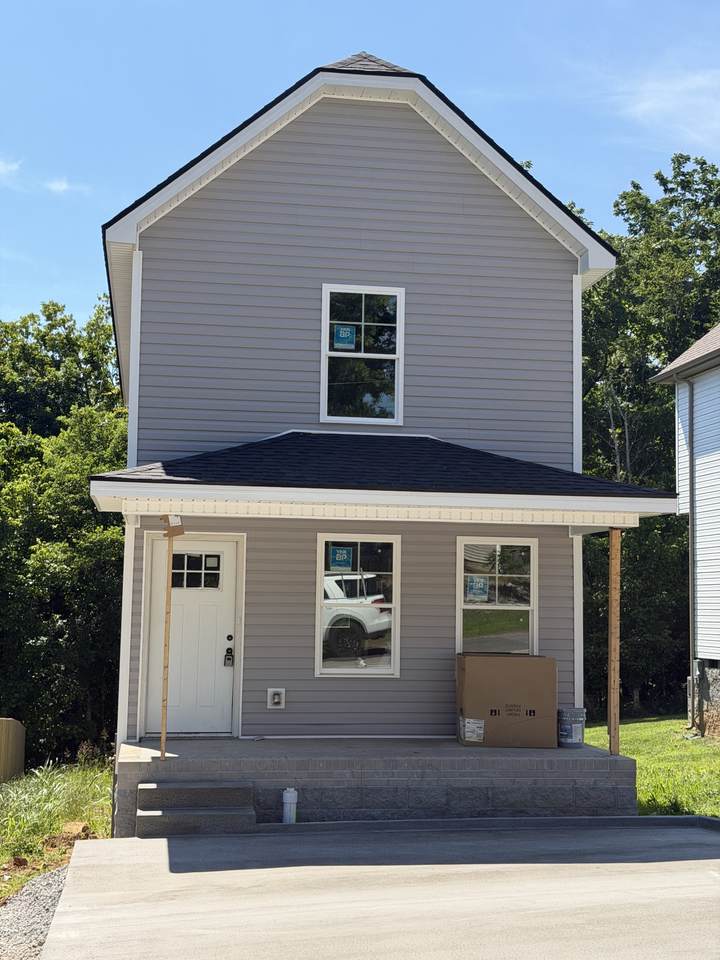 170 Oak St - Photo 1
