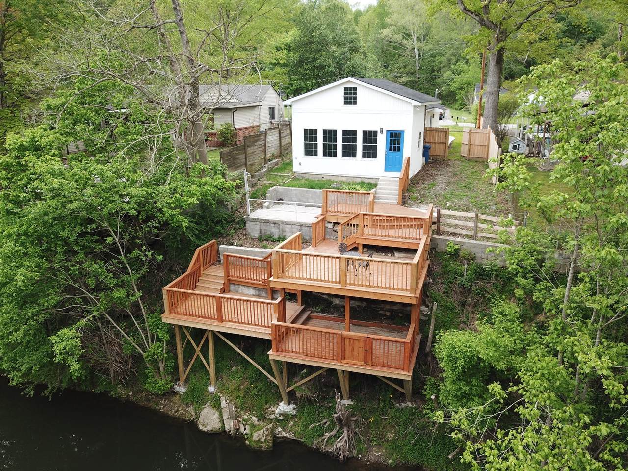 240 Fredonia Rd - Photo 1