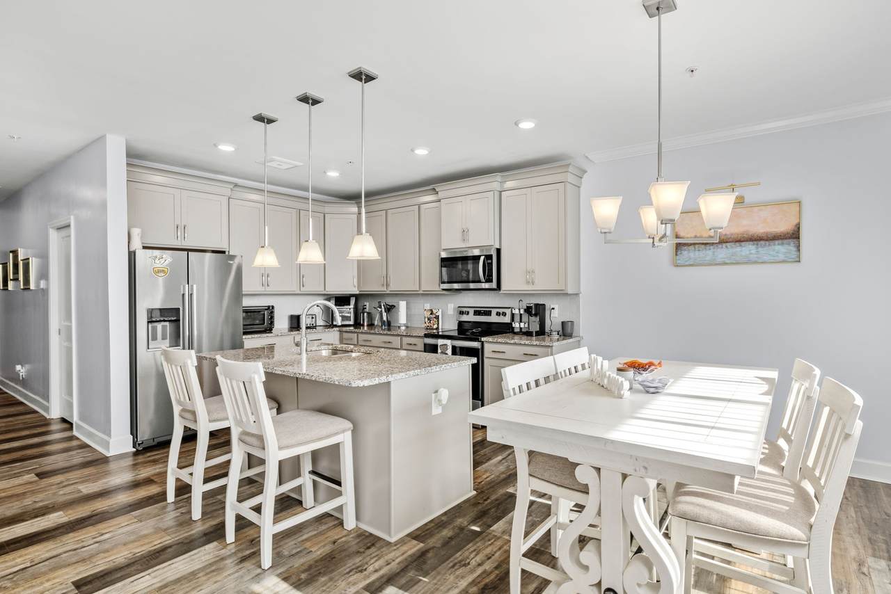 1011 Vida Way - Photo 1