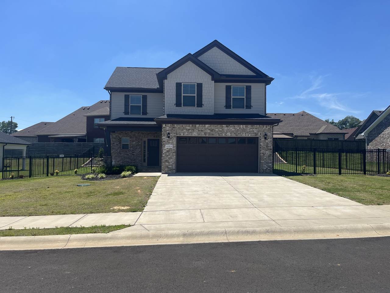 1055 Amber Hills Dr - Photo 1