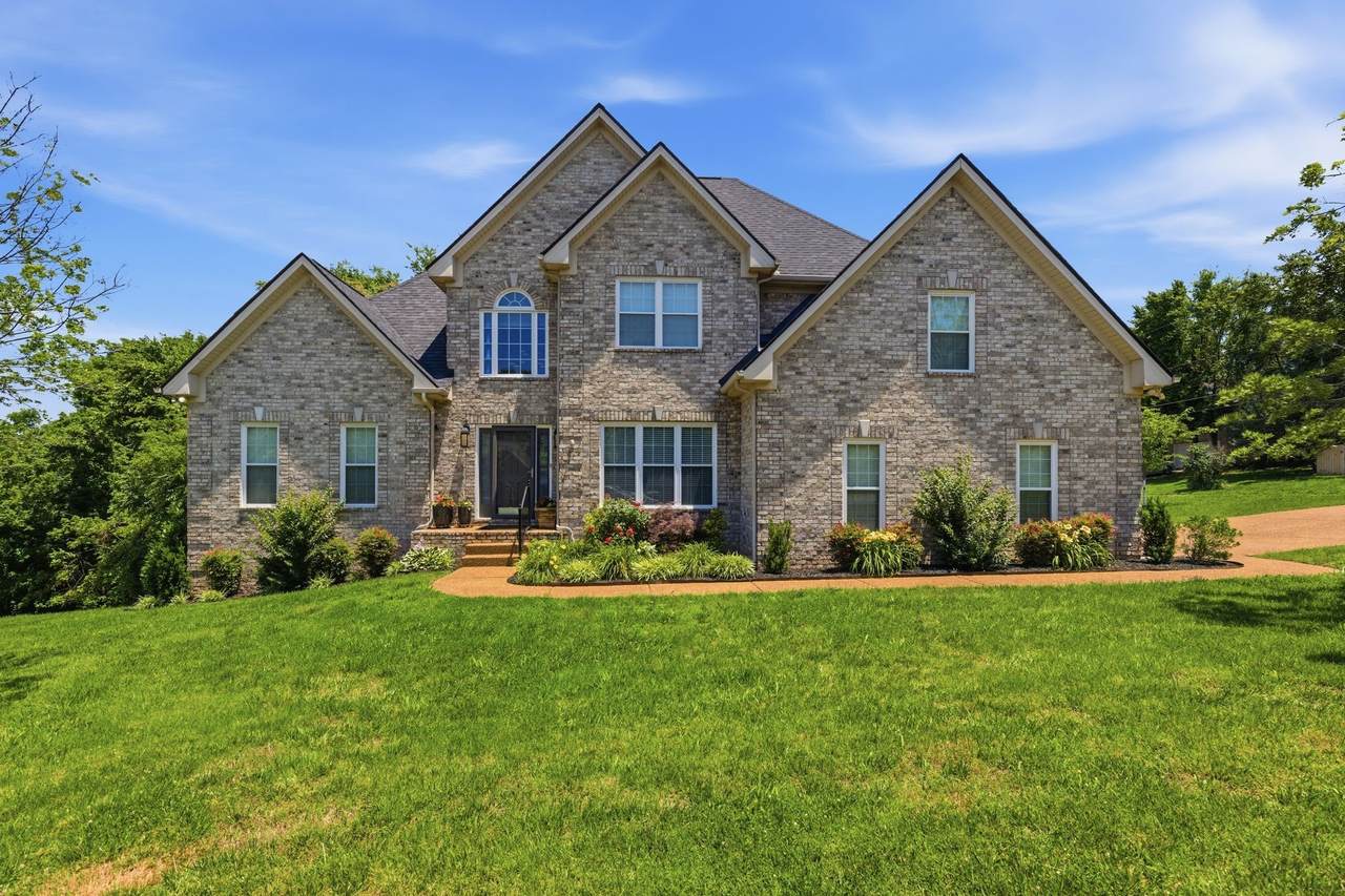 1127 Ben Hill Blvd - Photo 1