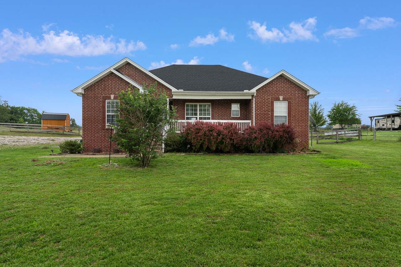 734 Lear Rd - Photo 1